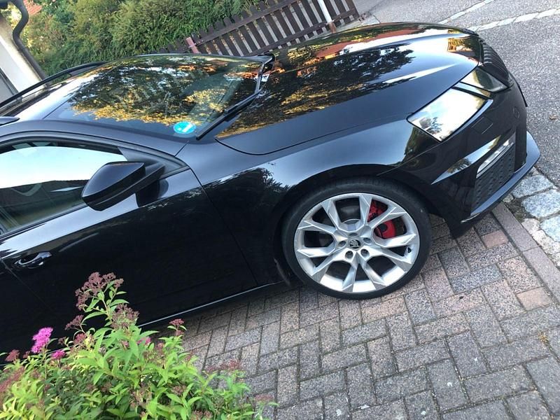 Gebraucht Skoda Octavia RS 184 PS (135 kW) 2017 Schwarz Kombi