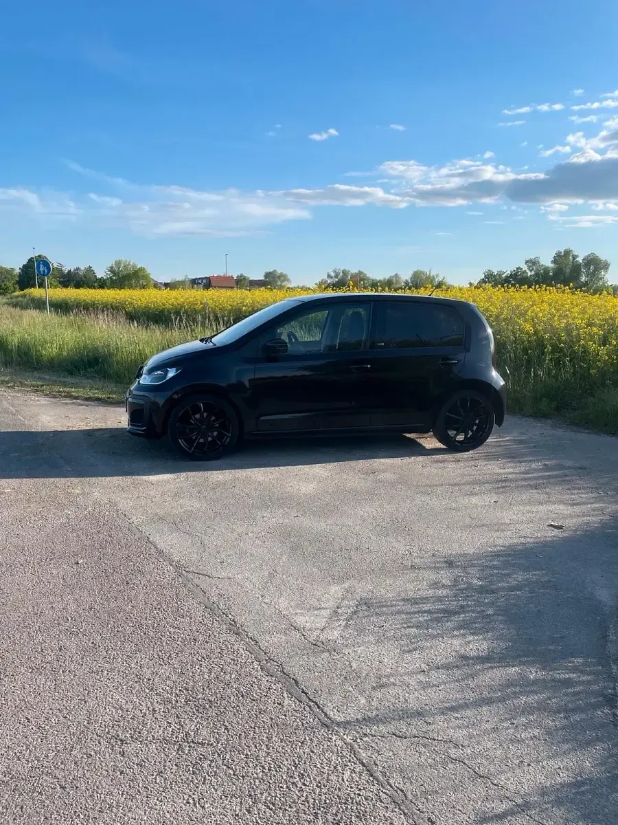 Gebraucht VW up! 75 PS (55 kW) 2018 Schwarz Kleinwagen