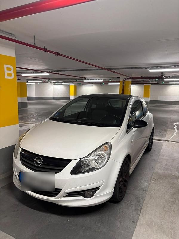 Weiß Gebraucht 2008 Opel Corsa Edition Coupé | 1.900 € (Fairer Preis) - Bild 1/4