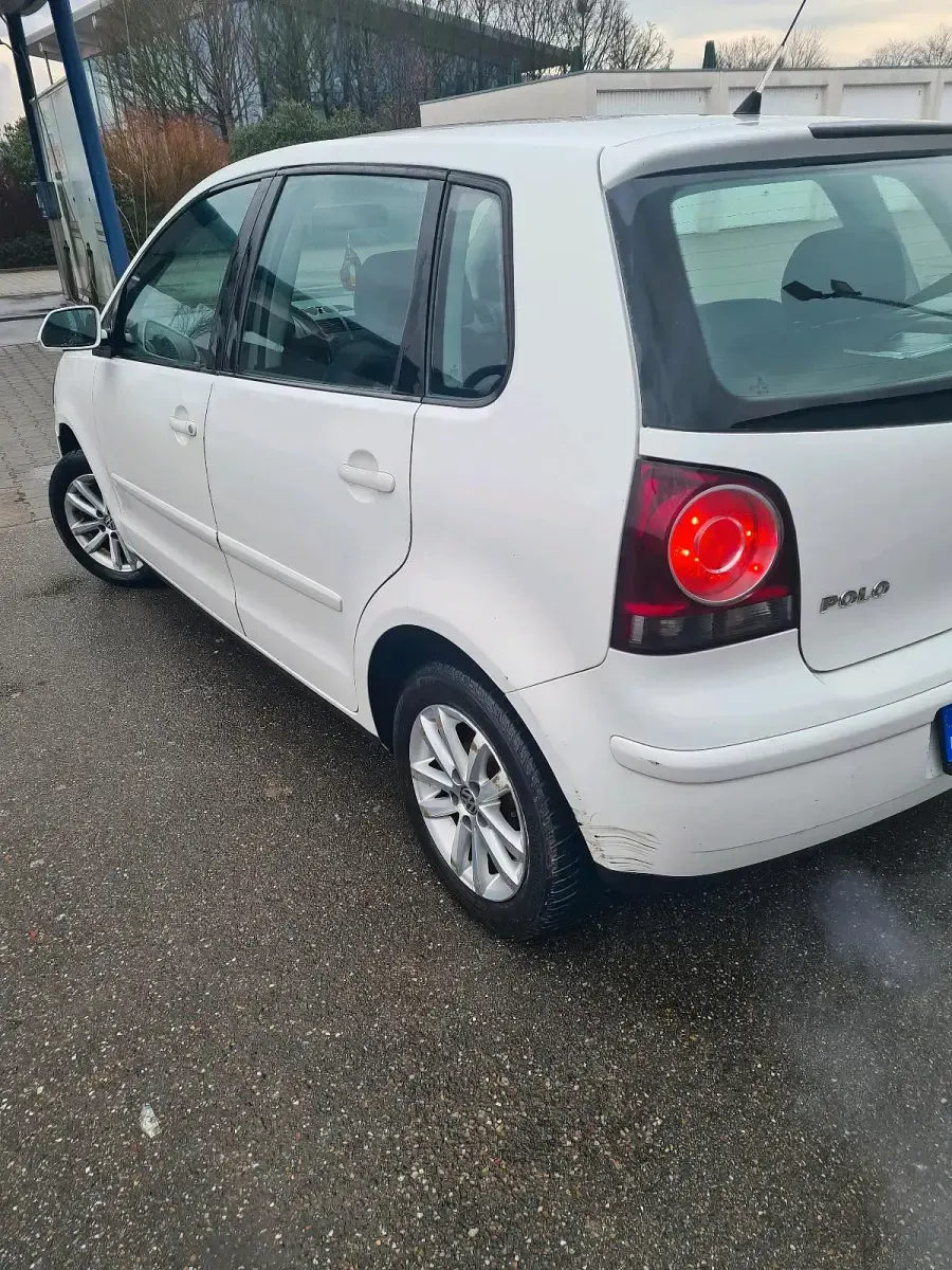 Gebraucht VW Polo 70 PS (51 kW) 2008 Weiß Kleinwagen