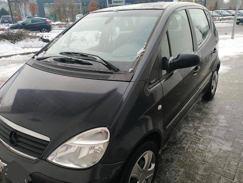 Gebraucht Mercedes A140 81 PS (59 kW) 2000 Schwarz Kleinwagen
