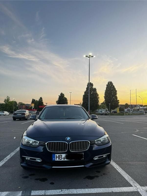 Blau Gebraucht 2012 BMW 320 Efficient Dynamics Limousine | 9.000 € (Guter Preis) - Bild 1/4