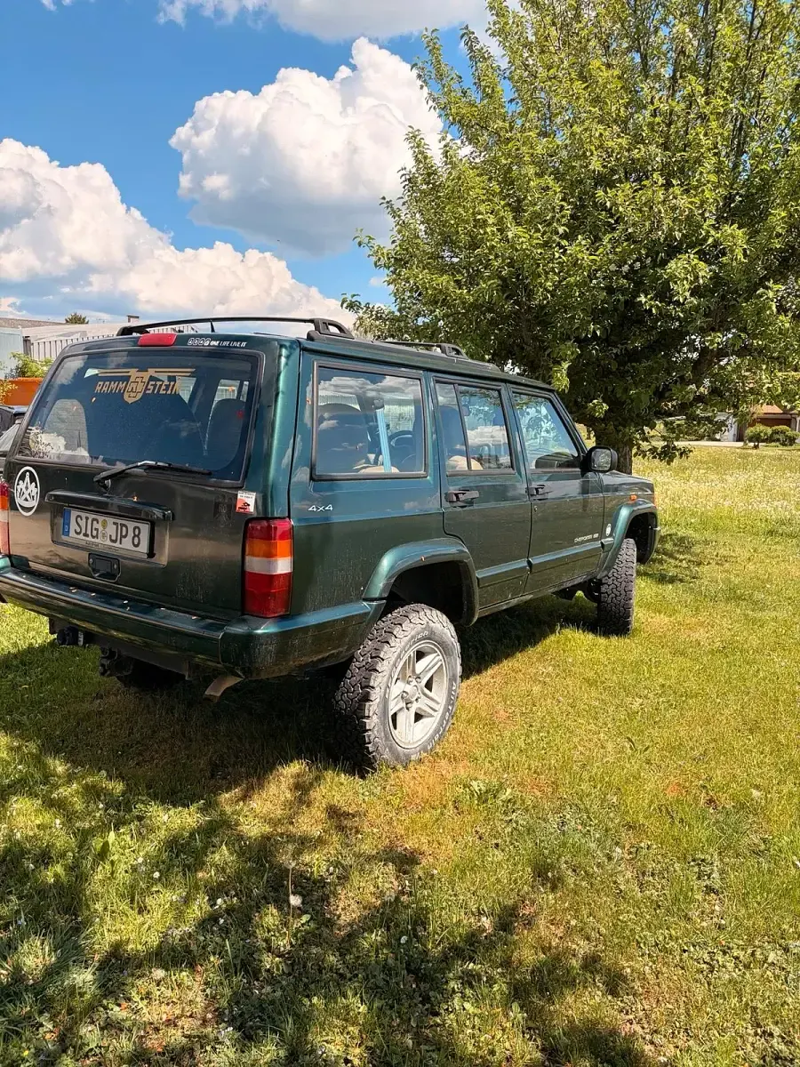 Gebraucht Jeep Cherokee 184 PS (135 kW) 2001 Grün SUV