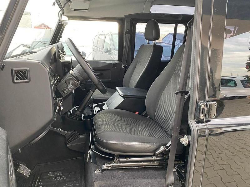 Gebraucht Land Rover Defender 122 PS (89 kW) 2014 Santorini black SUV