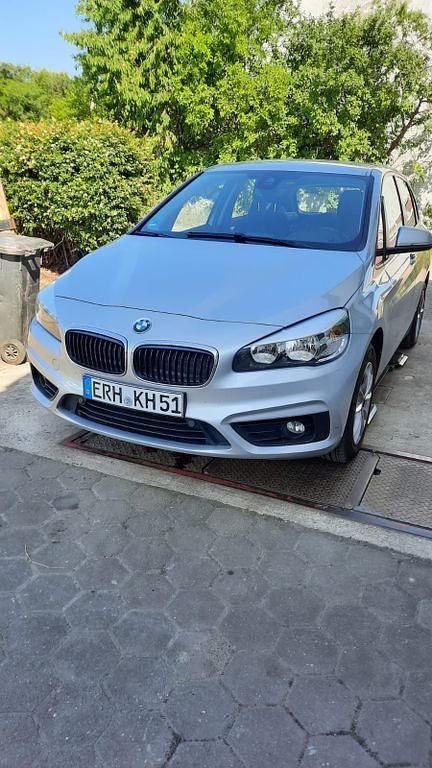 Silber Gebraucht 2017 BMW 216 Active Tourer Advantage Van / Kleinbus | 7.490 € (Superpreis) - Bild 1/4