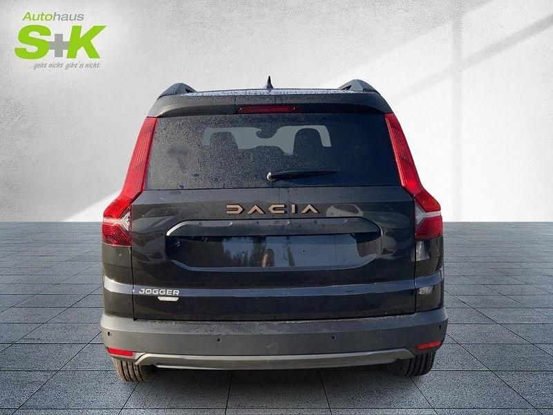 Neu Dacia Jogger Extreme 2026 Perlmuttschwarz metallic (schwarz) Van / Kleinbus