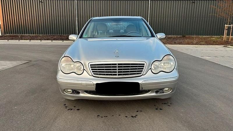 Gebraucht Mercedes C240 Elegance 170 PS (125 kW) 2001 Silber Limousine