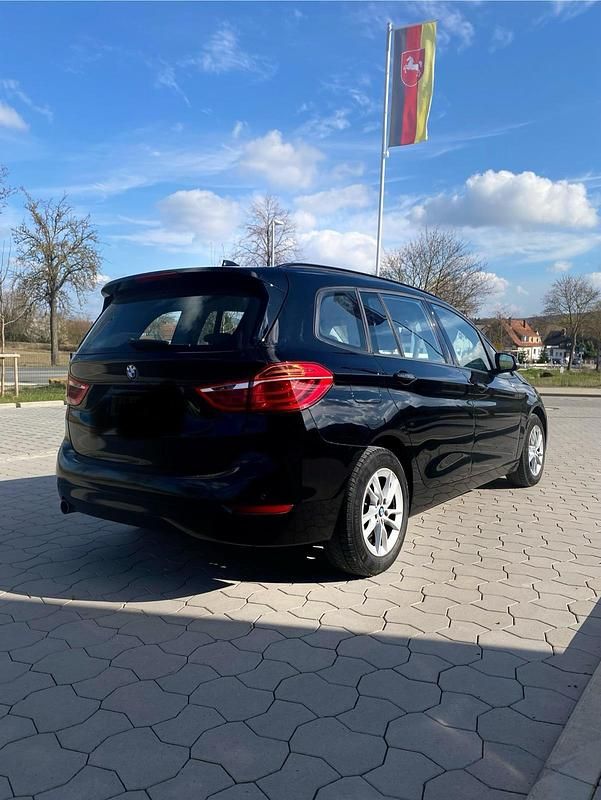 Gebraucht BMW 216 116 PS (85 kW) 2016 Schwarz Kombi