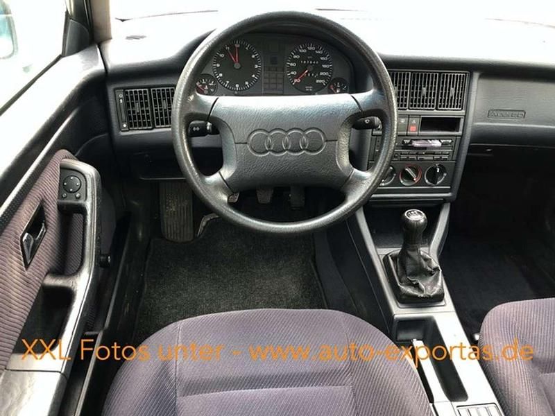 Gebraucht Audi 80 90 PS (66 kW) 1993 Silber Limousine