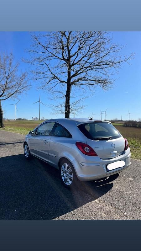 Second-hand Opel Corsa Sport 90 CP (66 kW) 2007 Argintiu Hatchback