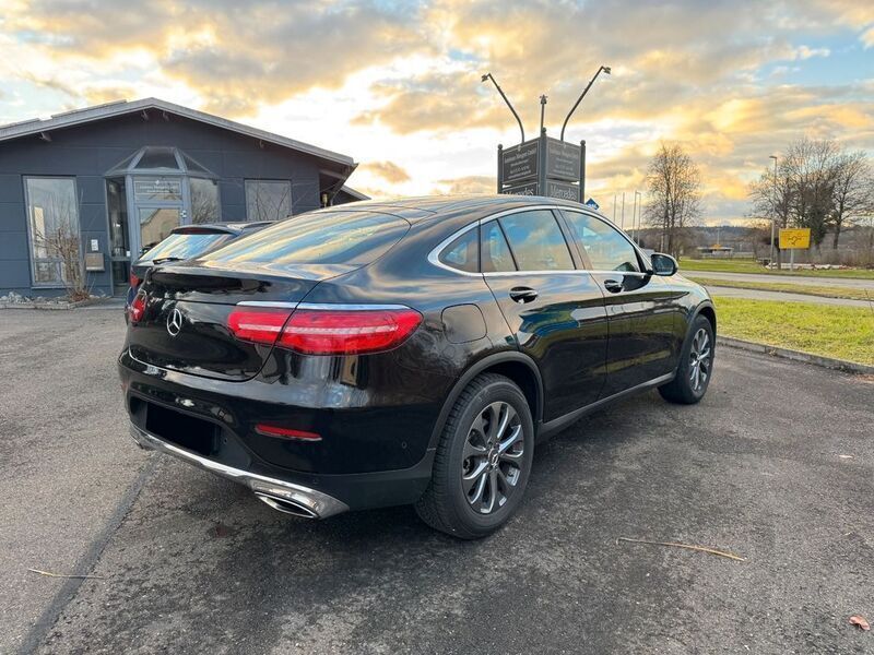 Gebraucht Mercedes GLC250 211 PS (155 kW) 2017 Schwarz SUV