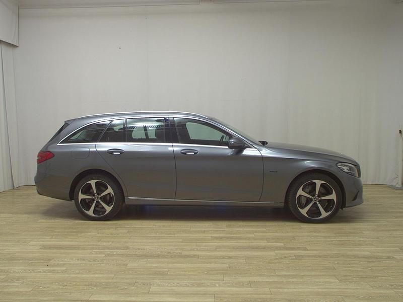 Gebraucht Mercedes C300e Avantgarde 306 PS (225 kW) 2020 Grau Limousine