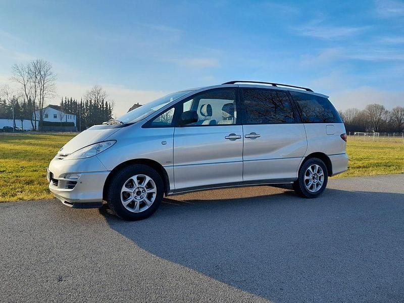 Silber Gebraucht 2005 Toyota Previa Sol Van / Kleinbus | 8.750 € (Superpreis) - Bild 1/4