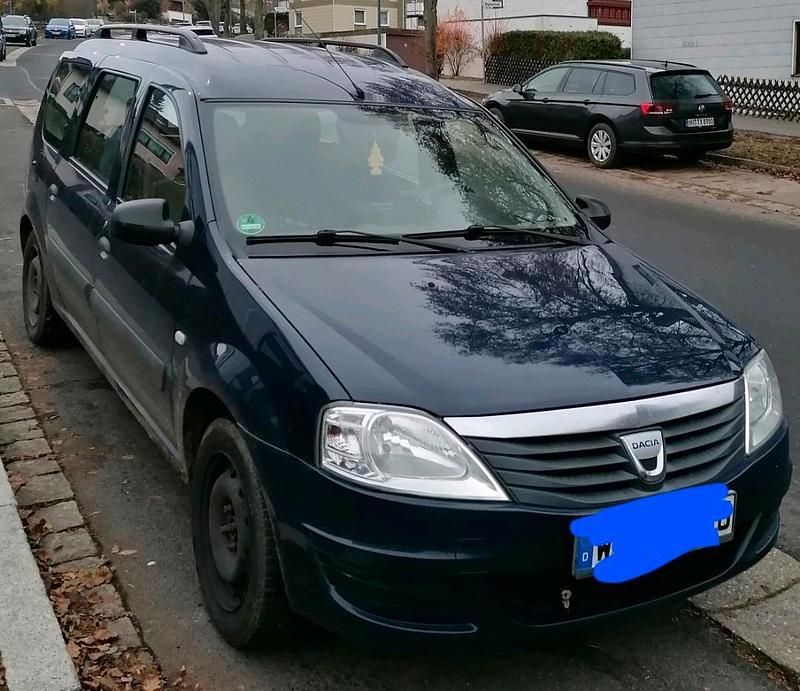 Blau Gebraucht 2011 Dacia Logan MCV Kombi | 3.999 € (Etwas zu teuer) - Bild 1/1
