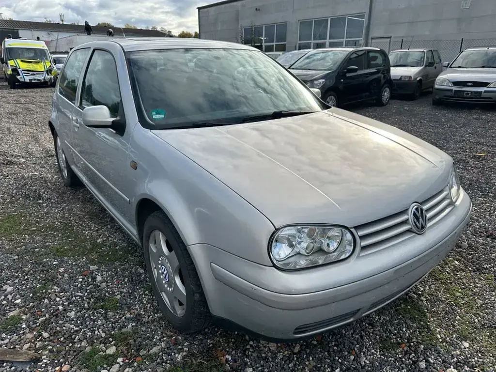 Używany VW Golf III Highline 150 KM (110 kW) 1998 Szary Sedan/Limuzyna