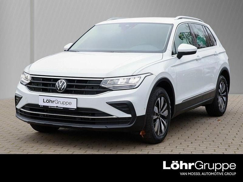 Oryxweiß perlmutteffekt Gebraucht 2024 VW Tiguan Move SUV | 30.980 € (Guter Preis) - Bild 1/4