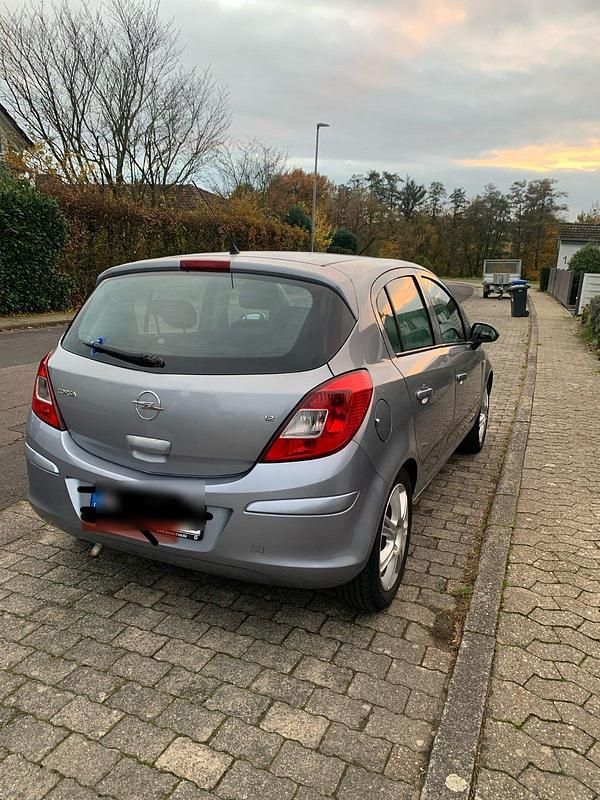 Silber Gebraucht 2008 Opel Corsa Comfort Kleinwagen | 1.450 € (Teuer) - Bild 1/4