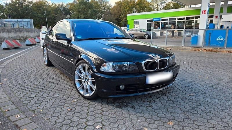 Second-hand BMW 325 Performance 192 CP (141 kW) 2001 Negru Coupe