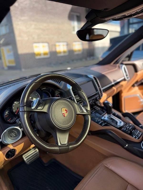 Gebraucht Porsche Cayenne S 400 PS (294 kW) 2012 Schwarz SUV