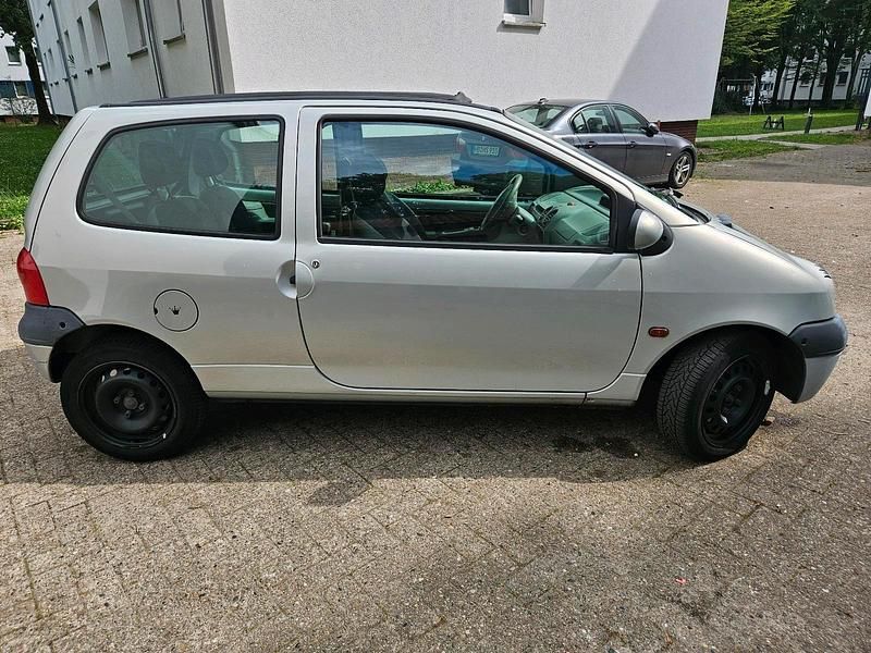 Silber Gebraucht 2002 Renault Twingo Kleinwagen | 1.299 € - Bild 1/4