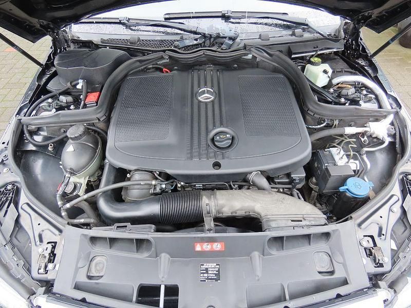 Gebraucht Mercedes C200 136 PS (100 kW) 2011 Schwarz Limousine