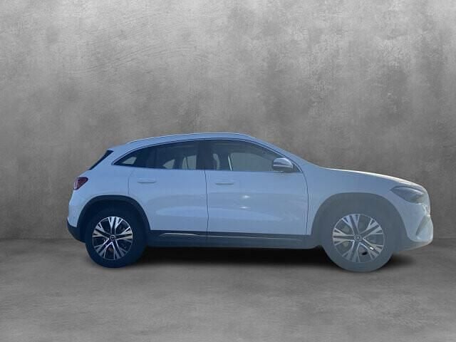 Gebraucht Mercedes GLA200 Advanced 163 PS (119 kW) 2024 Weiß SUV