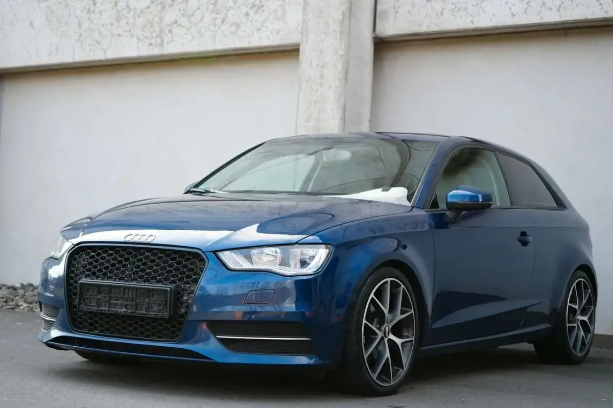 Używany Audi A3 Attraction 150 KM (110 kW) 2013 Niebieski Sedan/Limuzyna