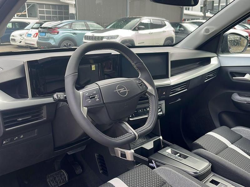 Neu Opel Frontera 83 kW (113 PS) 2025 Schwarz SUV