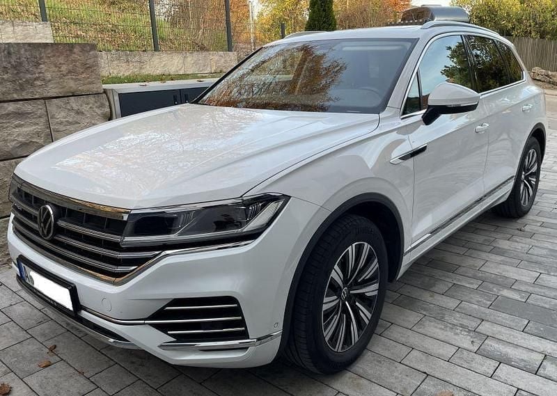 Weiß Gebraucht 2021 VW Touareg SUV | 42.900 € (Guter Preis) - Bild 1/4