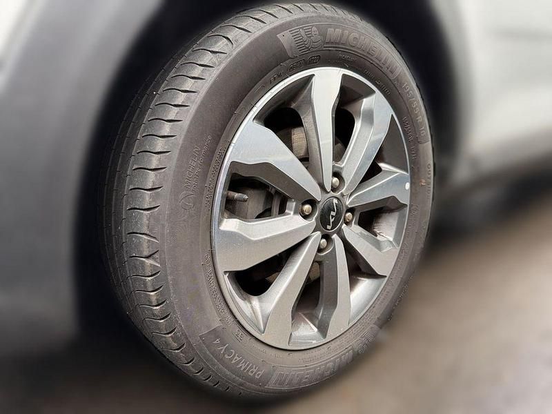 Gebraucht Kia Stonic Vision 101 PS (74 kW) 2023 Silber SUV