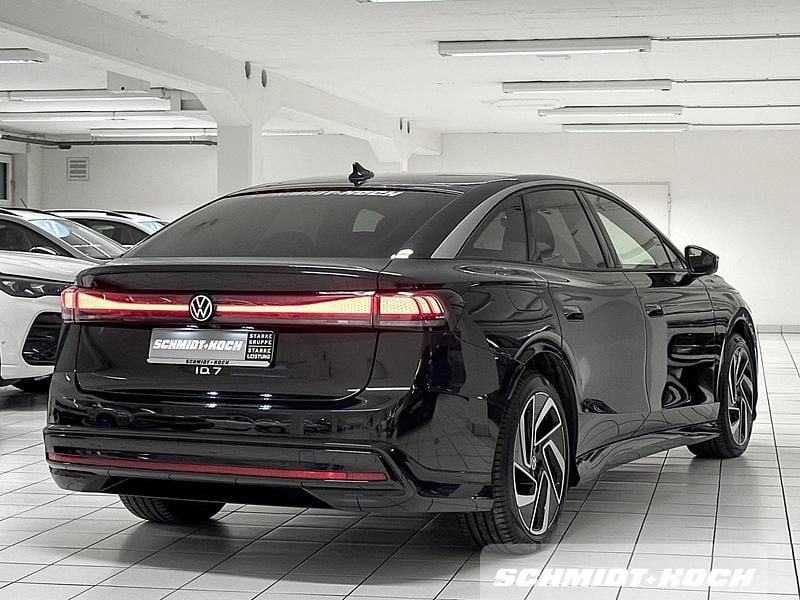 Gebraucht VW ID.7 Pro 11 kW (15 PS) 2026 Grenadillschwarz (schwarz)