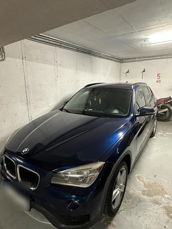 Blau Gebraucht 2013 BMW X1 SUV | 10.000 € (Teuer) - Bild 1/4