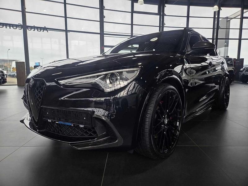 Gebraucht Alfa Romeo Stelvio Quadrifoglio 510 PS (375 kW) 2021 Nero vulcano, metallic SUV