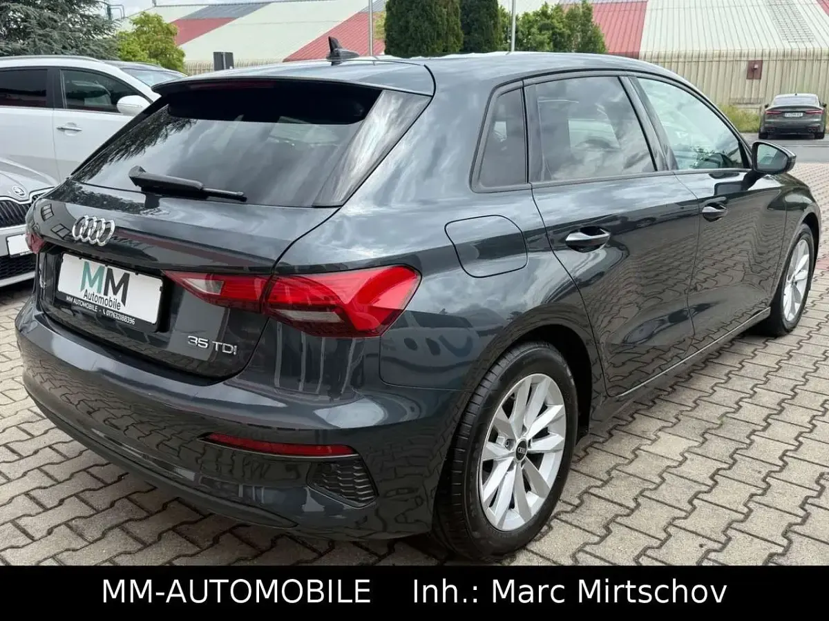 Gebraucht Audi A3 Basis 150 PS (110 kW) 2022 Manhattangrau Limousine