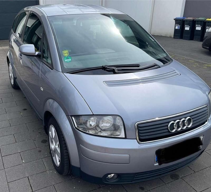 Grau Gebraucht 2005 Audi A2 Design Kleinwagen | 4.500 € (Etwas zu teuer) - Bild 1/4