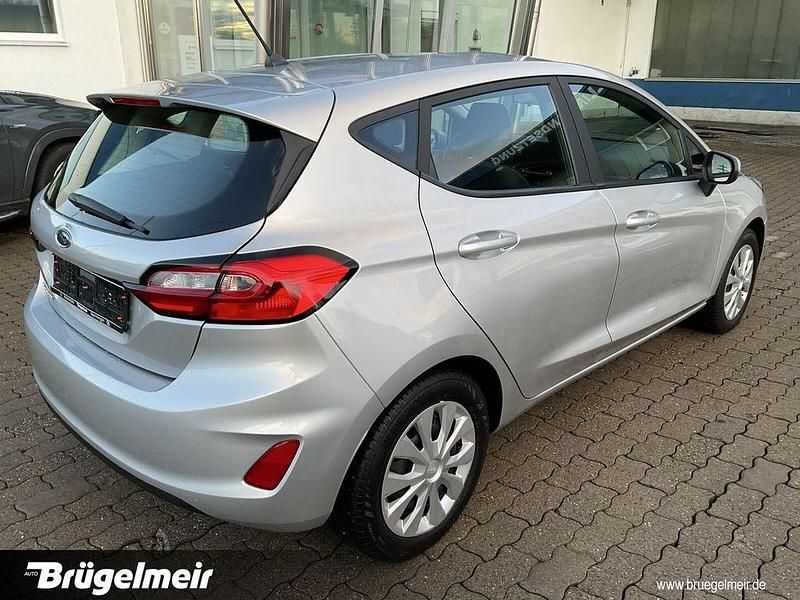 Gebraucht Ford Fiesta Cool & Connect 101 PS (74 kW) 2022 Silber Kleinwagen