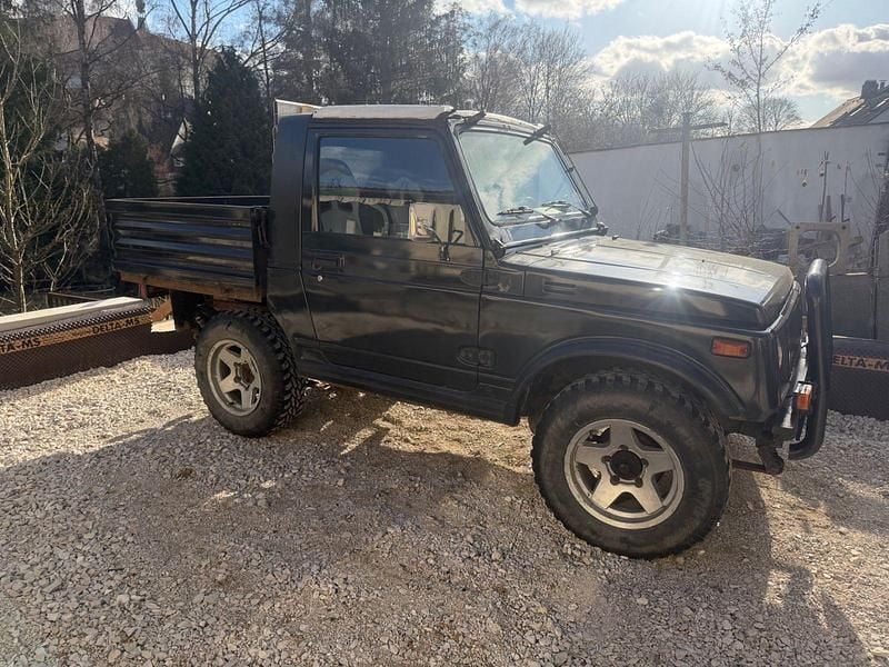 Second-hand Suzuki Samurai 42 CP (30 kW) 1983 Negru SUV