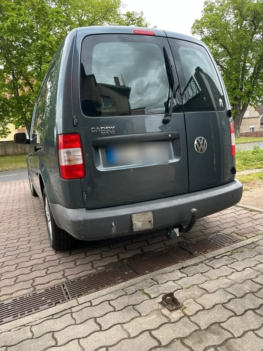 Używany VW Caddy 102 KM (75 kW) 2009 Szary Minivan