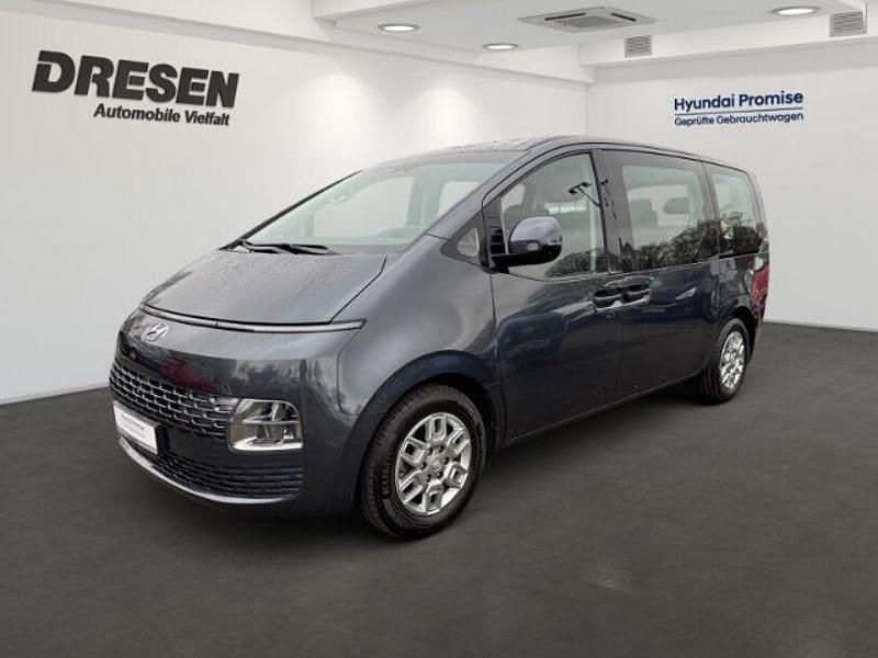 Graphite grey / met Gebraucht 2024 Hyundai Staria Trend Van | 41.590 € (Guter Preis) - Bild 1/4