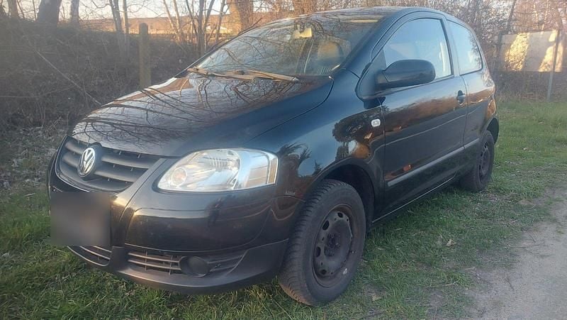 Gebraucht VW Fox 58 PS (42 kW) 2005 Schwarz Kleinwagen