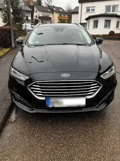 Gebraucht Ford Mondeo Titanium 188 PS (138 kW) 2019 Schwarz Kombi