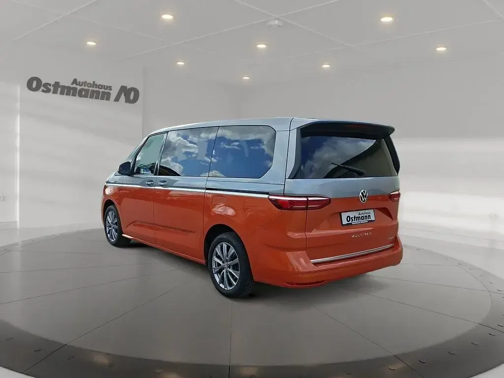 Usado VW Multivan Energetic 218 HP (160 kW) 2022 Laranja Monovolume