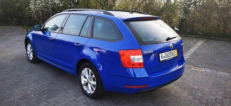 Gebraucht Skoda Octavia Style 150 PS (110 kW) 2019 Blau Kombi