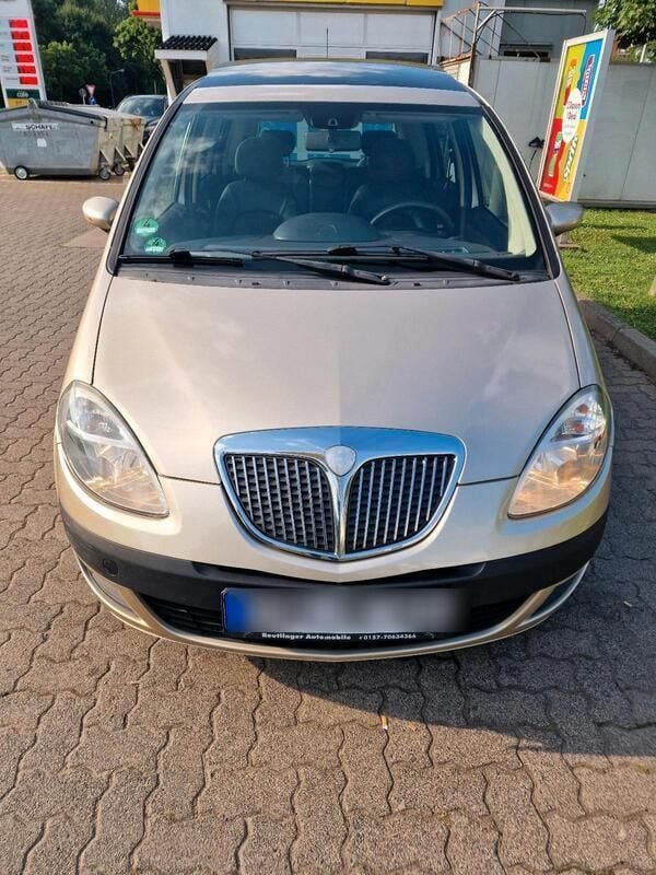 Gold Gebraucht 2007 Lancia Musa Van / Kleinbus | 2.000 € (Guter Preis) - Bild 1/4