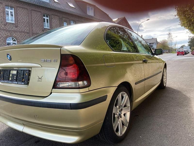 Gebraucht BMW 318 143 PS (105 kW) 2003 Gold Coupé