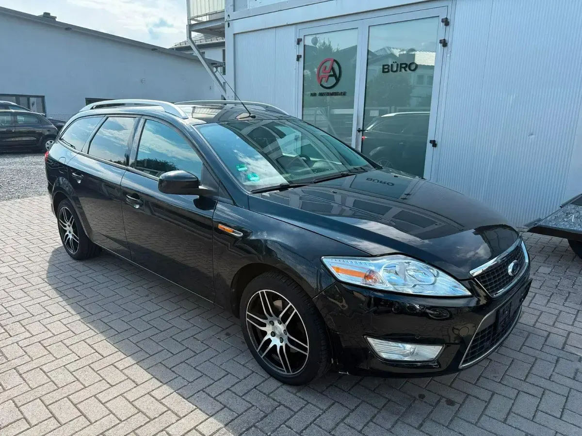 Gebraucht Ford Mondeo Trend 125 PS (91 kW) 2009 Blau Kombi
