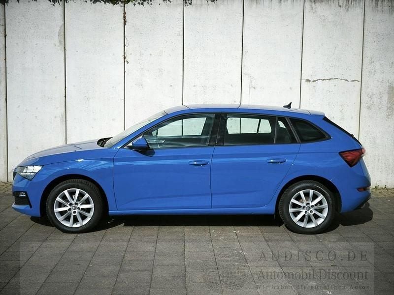 Energy blau Gebraucht 2020 Skoda Scala Ambition Kleinwagen | 9.990 € (Fairer Preis) - Bild 1/3