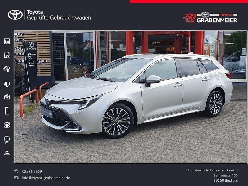 Silber Gebraucht 2023 Toyota Corolla Team Kombi | 27.950 € (Etwas zu teuer) - Bild 1/4