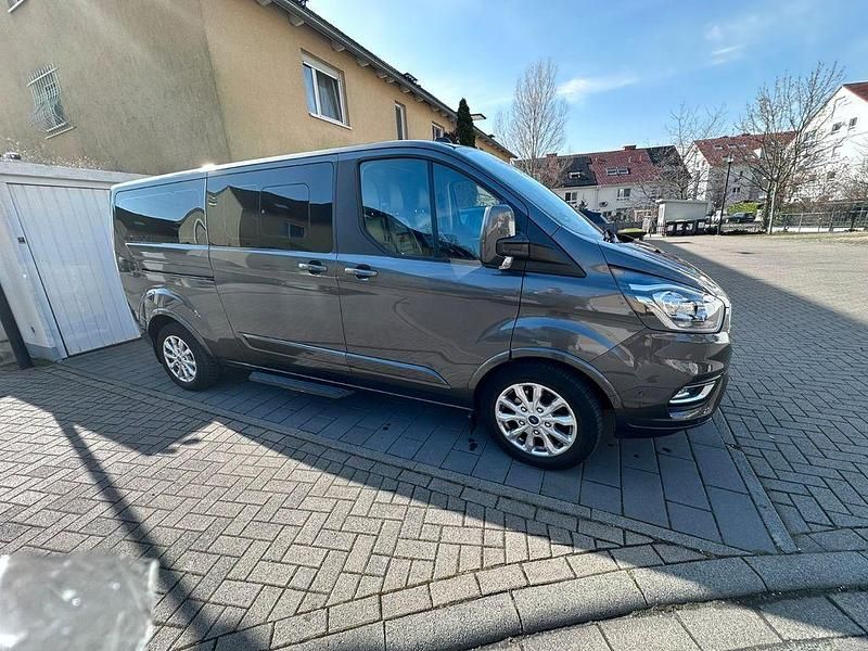 Gebraucht Ford Tourneo 252 PS (185 kW) 2021 Grau Van / Kleinbus