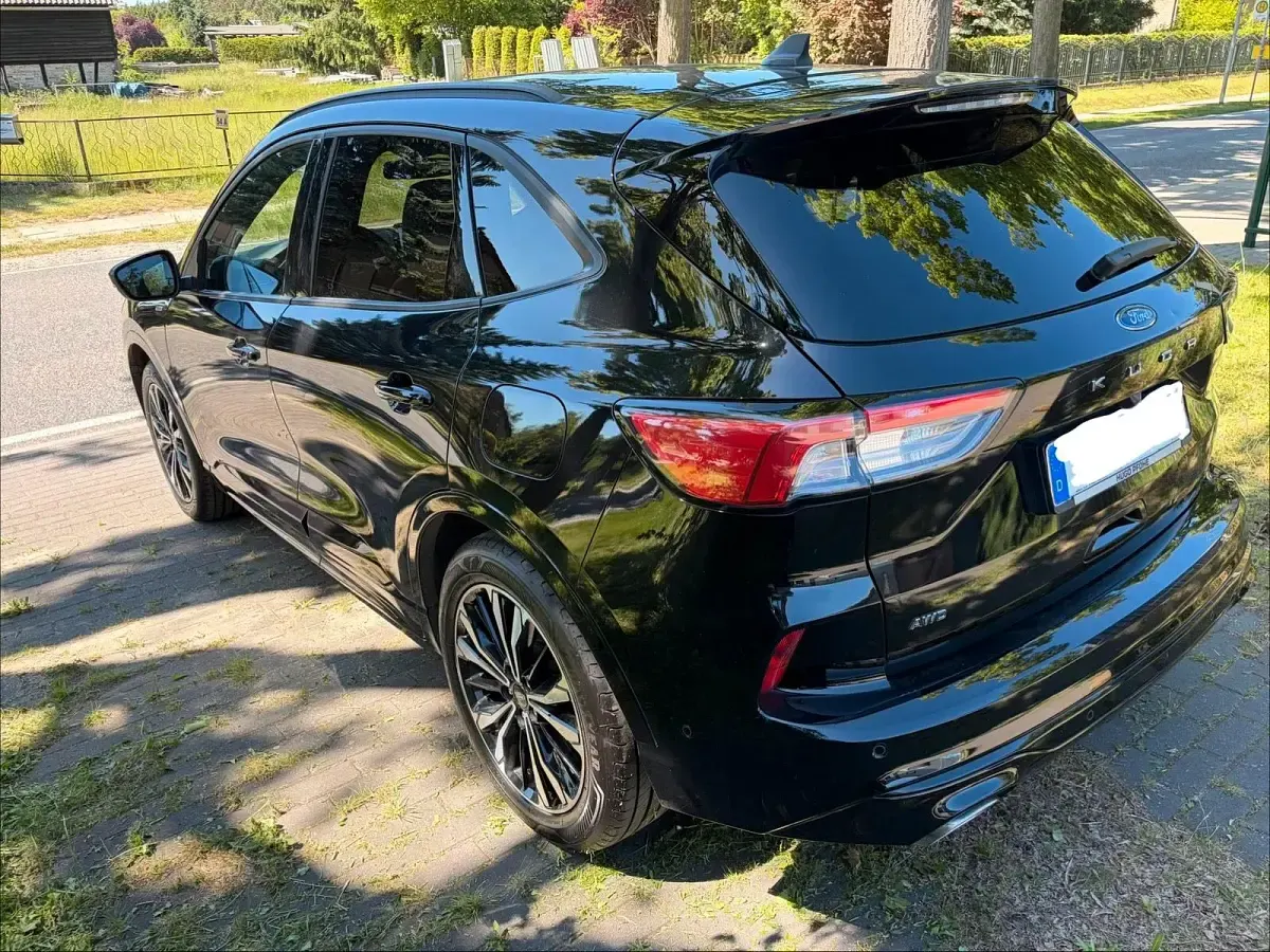 Gebraucht Ford Kuga 190 PS (139 kW) 2022 Schwarz SUV